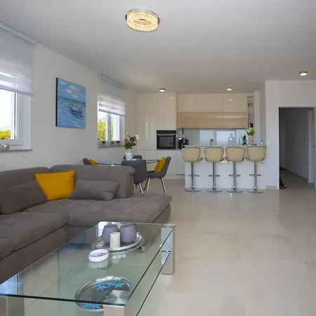 Apartment A&d Deluxe Penthouse Dani Promajna